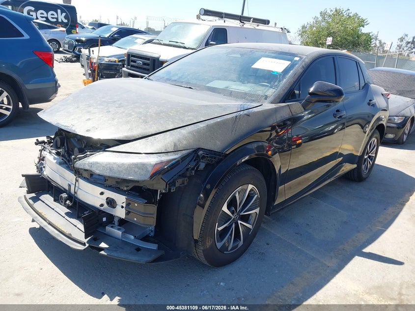 2023 Lexus VIN JTJAAAAB7PA018214 IAAI salvage auction — RIGHT FRONT, Salvage Title, sold $16,100 on 2026-07-13 (photo 2)