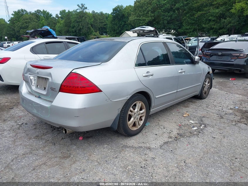 2007 Honda Accord VIN JHMCM56317C016568 IAAI salvage auction — RIGHT FRONT, Salvage (Georgia), sold $25 on 2026-07-29 (photo 4)