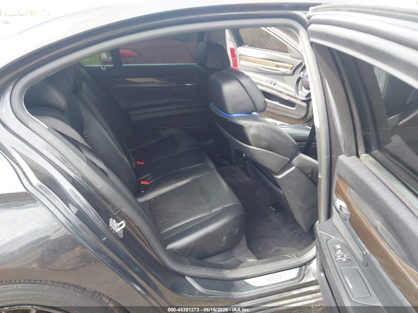 2012 BMW 7er VIN WBAKC6C52CC395714 IAAI salvage auction — RIGHT FRONT, Previous Salvage (Michigan), sold $1,150 on 2026-07-08 (photo 8)