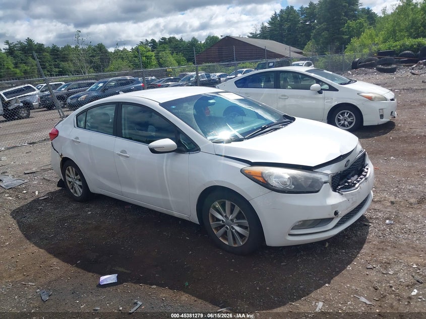 2015 Kia Forte VIN KNAFX4A85F5303995 IAAI salvage auction — REAR END, Salvage (Massachusetts), sold $400 on 2026-07-17 (photo 1)