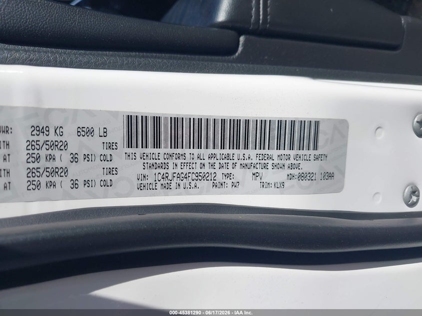 2015 Jeep Grand cherokee VIN 1C4RJFAG4FC950212 IAAI salvage auction — SIDE, Salvage Title, sold $2,600 on 2026-08-07 (photo 9)