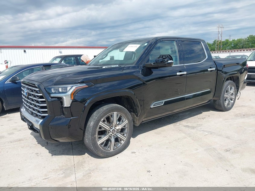2022 Toyota Tundra VIN 5TFVC5DB6NX005479 IAAI salvage auction — REAR END, Salvage (Illinois), sold $25,250 on 2026-07-17 (photo 2)