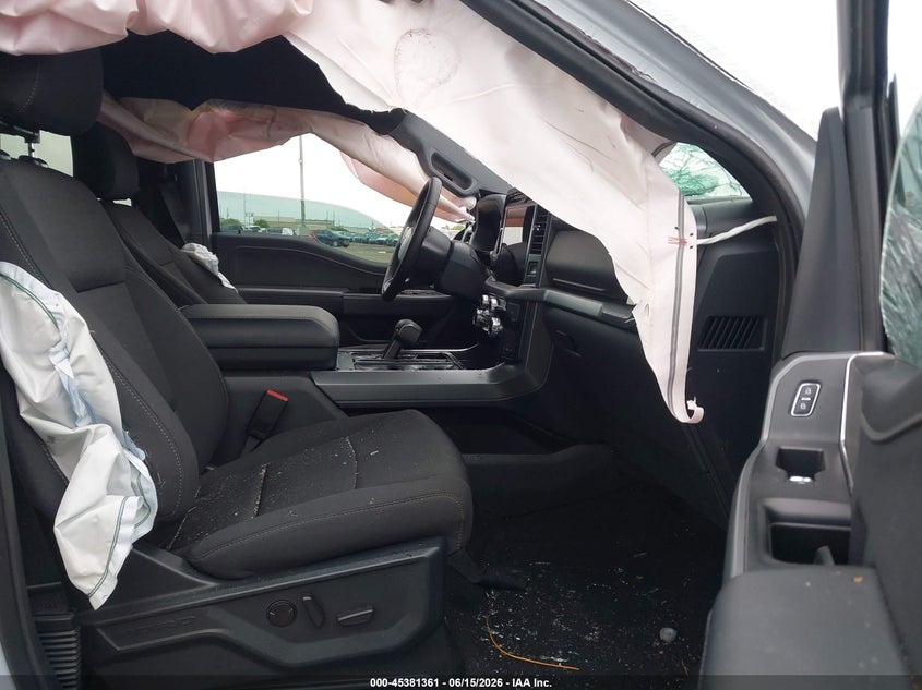 2025 Ford F-150 VIN 1FTFW3L8XSKF05983 IAAI salvage auction — ROLLOVER, Salvage (Texas), sold $11,300 on 2026-07-28 (photo 5)