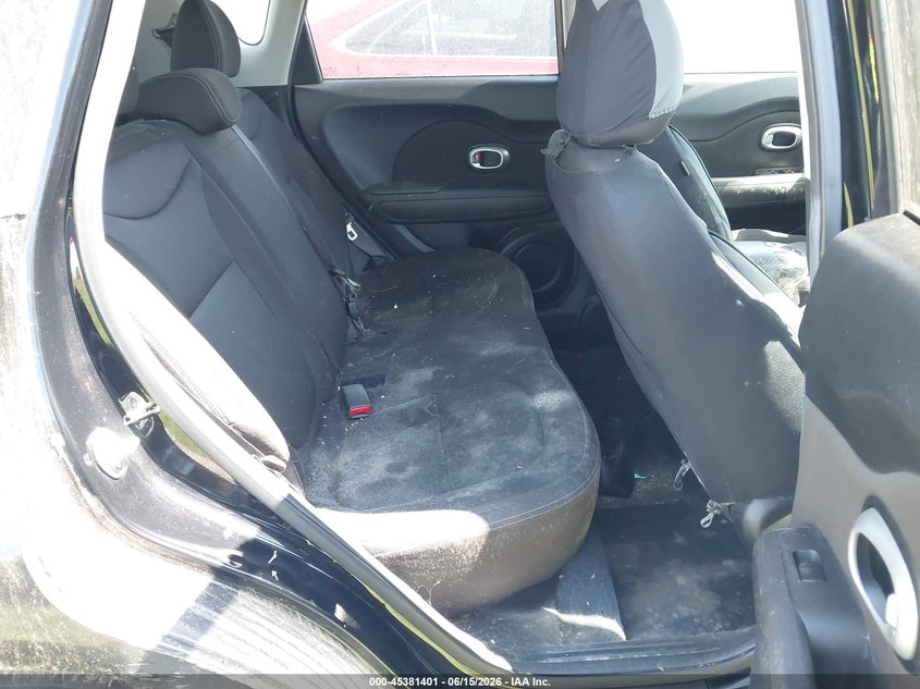 2016 Kia Soul VIN KNDJN2A2XG7301104 IAAI salvage auction — NORMAL WEAR, Clear (Tennessee), sold $325 on 2026-07-16 (photo 8)