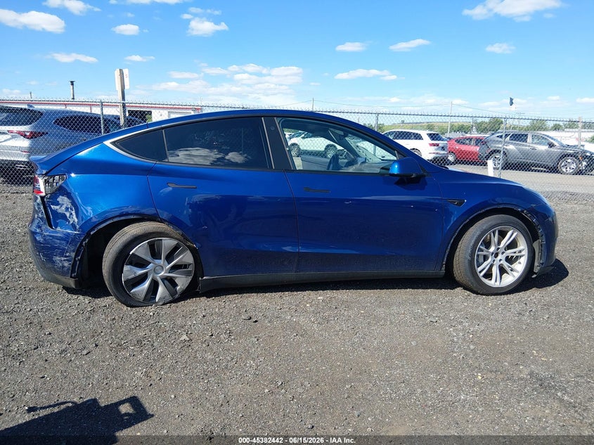 2021 Tesla Model y VIN 5YJYGDEE8MF094209 IAAI salvage auction — SIDE, Salvage (New Jersey), sold $6,000 on 2026-08-02 (photo 6)