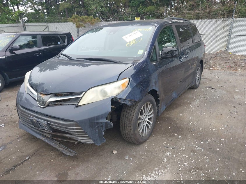 2018 Toyota Sienna VIN 5TDYZ3DC9JS960141 IAAI salvage auction — LEFT FRONT, Clear (New York), sold $7,900 on 2026-07-28 (photo 2)