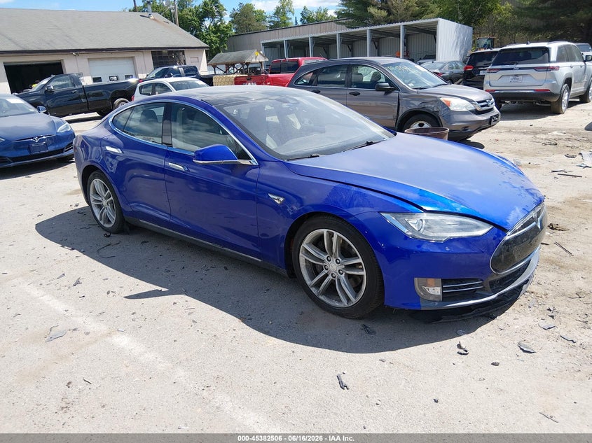 2015 Tesla Model s VIN 5YJSA1S29FF096800 IAAI salvage auction — NORMAL WEAR, Salvage Title, sold $2,500 on 2026-07-22 (photo 1)