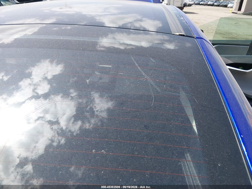2015 Tesla Model s VIN 5YJSA1S29FF096800 IAAI salvage auction — NORMAL WEAR, Salvage Title, sold $2,500 on 2026-07-22 (photo 6)
