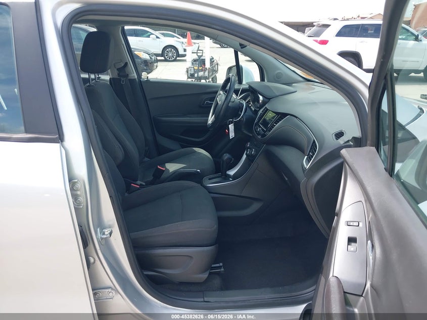 2018 Chevrolet Trax VIN KL7CJKSBXJB555917 IAAI salvage auction — FRONT & REAR, Salvage (Texas), sold $1,650 on 2026-07-08 (photo 5)