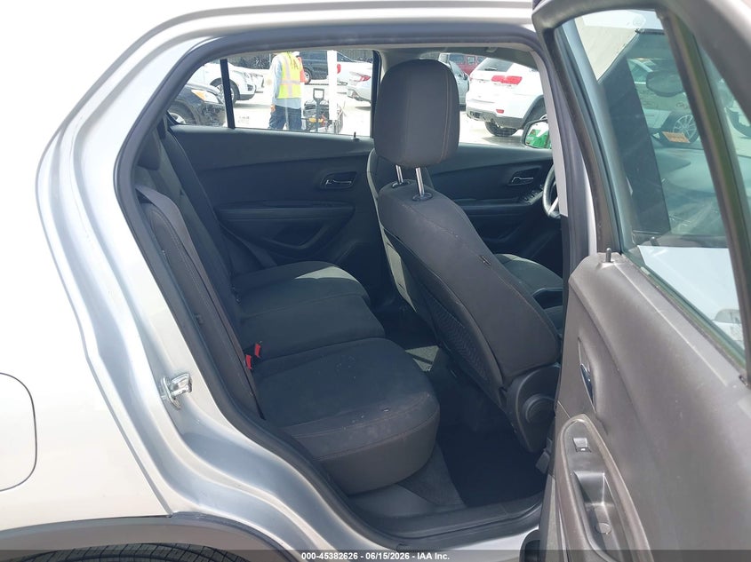 2018 Chevrolet Trax VIN KL7CJKSBXJB555917 IAAI salvage auction — FRONT & REAR, Salvage (Texas), sold $1,650 on 2026-07-08 (photo 8)