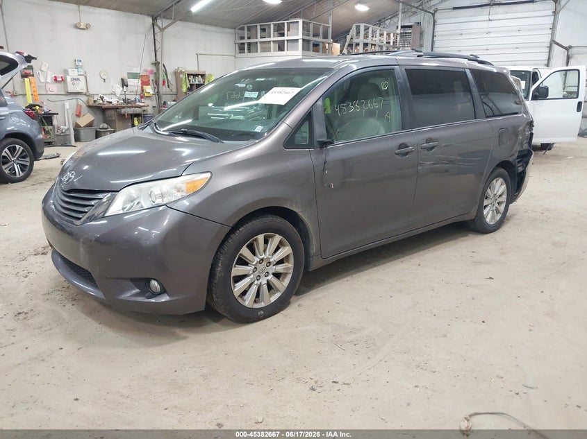 2013 Toyota Sienna VIN 5TDDK3DC9DS055065 IAAI salvage auction — REAR END, Salvage (Pennsylvania), sold $1,550 on 2026-07-23 (photo 2)