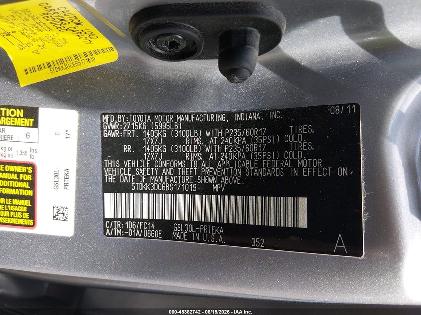 2011 Toyota Sienna VIN 5TDKK3DC6BS171019 IAAI salvage auction — FRONT END, Salvage (Massachusetts), sold $2,150 on 2026-07-21 (photo 9)