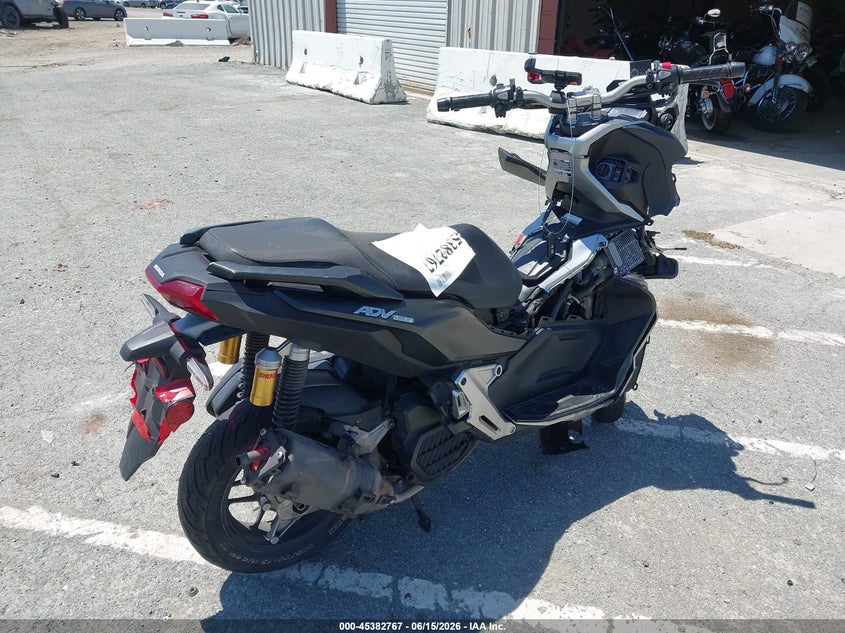 2021 Honda X-adv VIN MLHKF3857M5001094 IAAI salvage auction — FRONT END, Salvage (California), sold $50 on 2026-07-14 (photo 4)