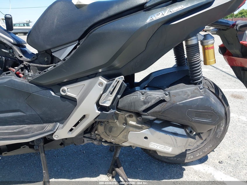 2021 Honda X-adv VIN MLHKF3857M5001094 IAAI salvage auction — FRONT END, Salvage (California), sold $50 on 2026-07-14 (photo 9)