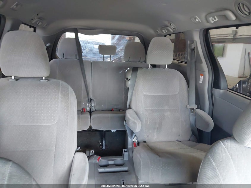 2016 Toyota Sienna VIN 5TDKK3DC9GS724608 IAAI salvage auction — LEFT SIDE, Mv-907A (New York), sold $825 on 2026-07-08 (photo 8)