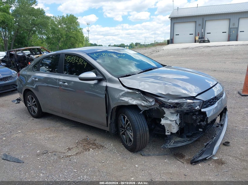 2024 Kia Forte VIN 3KPF24AD5RE828580 IAAI salvage auction — FRONT END, Salvage Title, sold $3,350 on 2026-07-25 (photo 1)