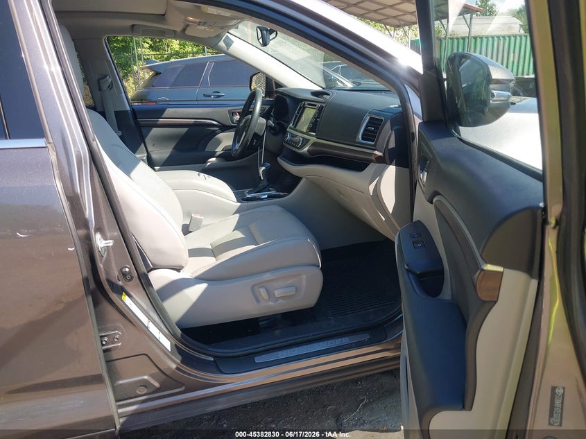 2014 Toyota Highlander VIN 5TDDKRFH7ES033014 IAAI salvage auction — LEFT SIDE, Salvage Title, sold $6,500 on 2026-07-28 (photo 5)