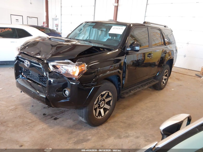 2024 Toyota 4runner VIN JTEPU5JR7R6226068 IAAI salvage auction — FRONT END, Salvage Title, sold $17,000 on 2026-07-23 (photo 2)