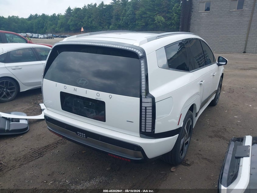 2026 Hyundai Ioniq 9 VIN 7YAMYFS53TY007710 IAAI salvage auction — FRONT END, Salvage Title, sold $21,700 on 2026-08-21 (photo 4)