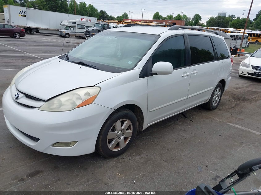 2008 Toyota Sienna VIN 5TDZK22C08S220445 IAAI salvage auction — NORMAL WEAR, Clear (Montana), sold $800 on 2026-07-16 (photo 2)