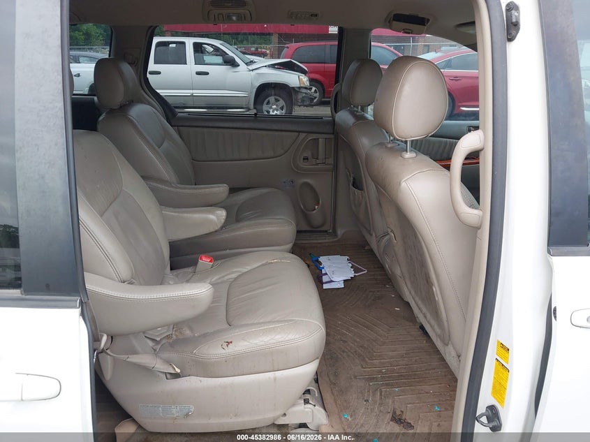 2008 Toyota Sienna VIN 5TDZK22C08S220445 IAAI salvage auction — NORMAL WEAR, Clear (Montana), sold $800 on 2026-07-16 (photo 8)