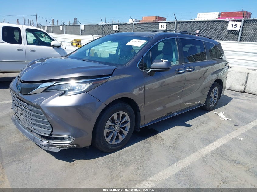 2023 Toyota Sienna VIN 5TDYRKEC0PS143710 IAAI salvage auction — FRONT END, Salvage (California), sold $12,300 on 2026-07-08 (photo 2)