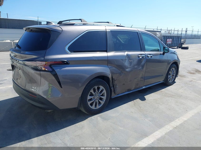 2023 Toyota Sienna VIN 5TDYRKEC0PS143710 IAAI salvage auction — FRONT END, Salvage (California), sold $12,300 on 2026-07-08 (photo 4)