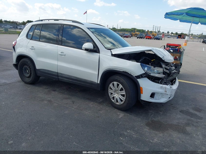 2017 Volkswagen Tiguan VIN WVGAV7AX5HK043769 IAAI salvage auction — FRONT & REAR, Rebuildable (Florida), sold $75 on 2026-07-30 (photo 1)