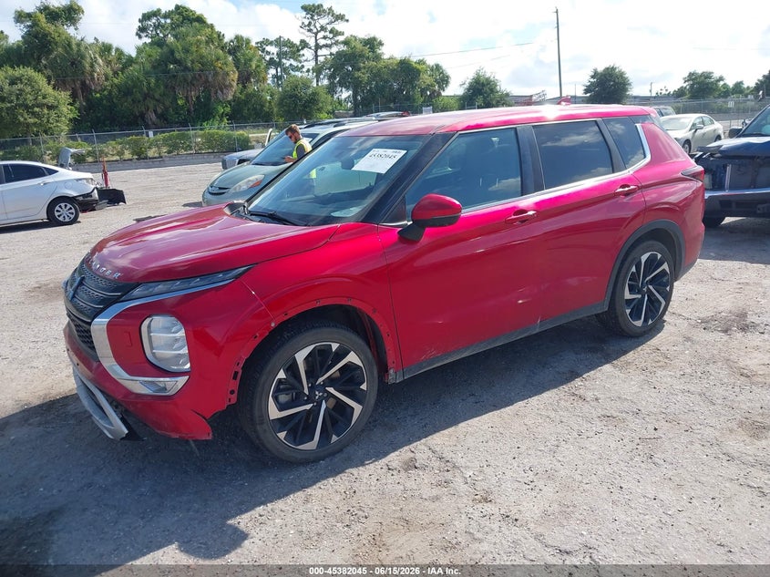 2022 Mitsubishi Outlander VIN JA4J4UA82NZ020638 IAAI salvage auction — LEFT FRONT, Salvage Title, sold $5,200 on 2026-07-30 (photo 2)