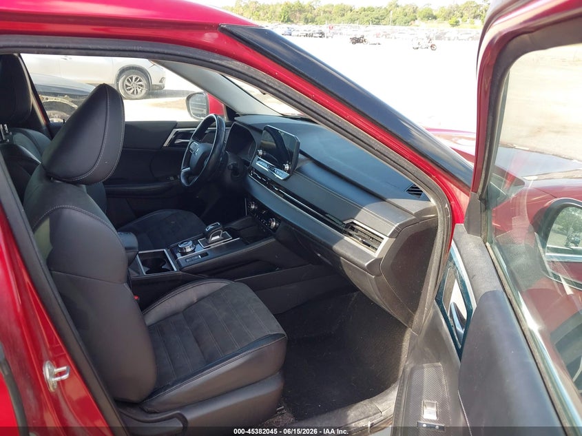2022 Mitsubishi Outlander VIN JA4J4UA82NZ020638 IAAI salvage auction — LEFT FRONT, Salvage Title, sold $5,200 on 2026-07-30 (photo 5)