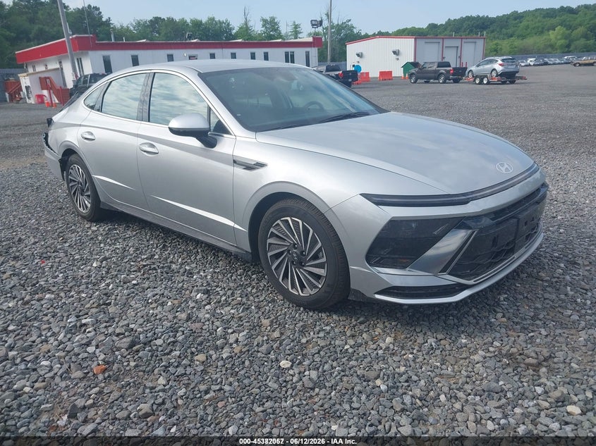 2025 Hyundai Sonata hybrid VIN KMHL34JJ7SA133379 IAAI salvage auction — NORMAL WEAR, Sf97 (New Jersey), sold $825 on 2026-07-21 (photo 1)