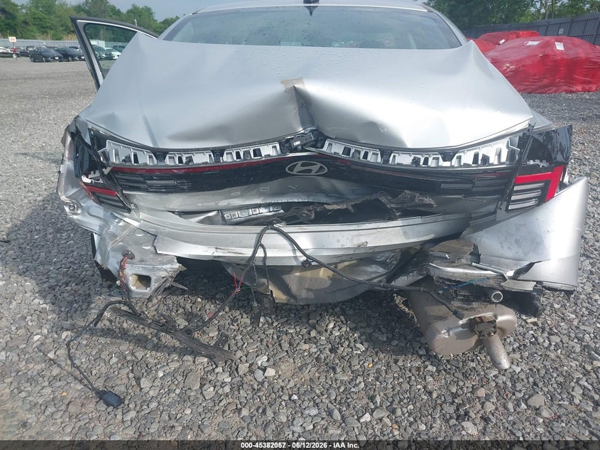 2025 Hyundai Sonata hybrid VIN KMHL34JJ7SA133379 IAAI salvage auction — NORMAL WEAR, Sf97 (New Jersey), sold $825 on 2026-07-21 (photo 6)