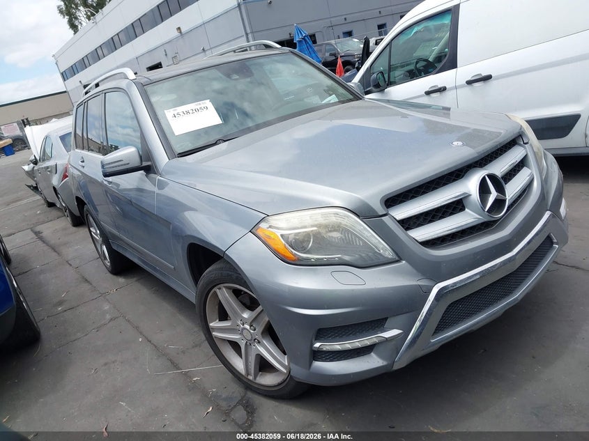2013 Mercedes-benz VIN WDCGG0EB8DG097413 IAAI salvage auction — RIGHT FRONT, Salvage Certificate (California), sold $275 on 2026-07-29 (photo 1)