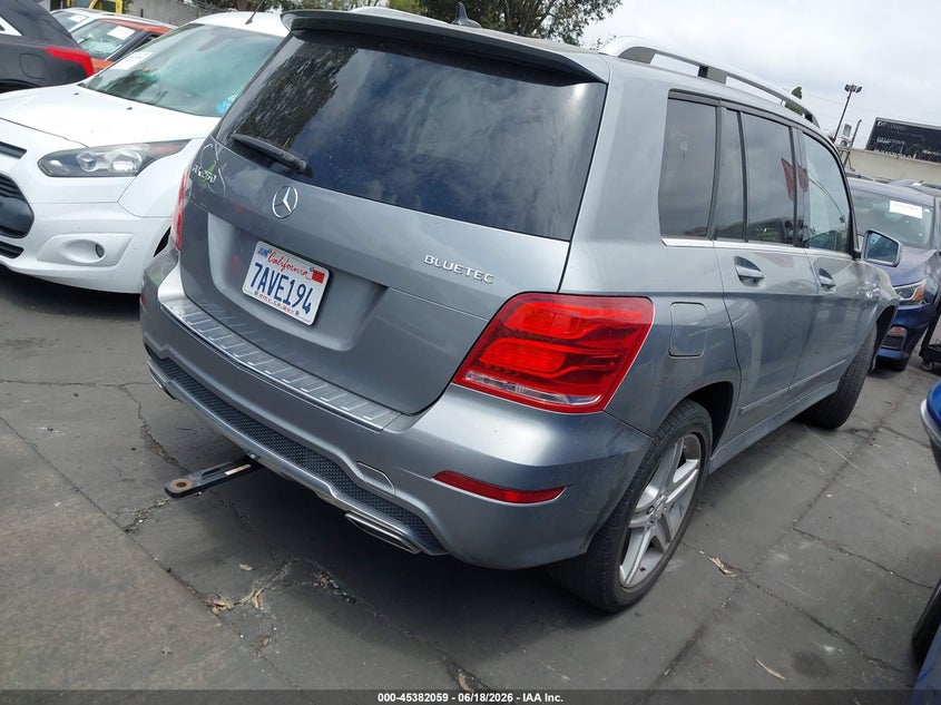 2013 Mercedes-benz VIN WDCGG0EB8DG097413 IAAI salvage auction — RIGHT FRONT, Salvage Certificate (California), sold $275 on 2026-07-29 (photo 4)