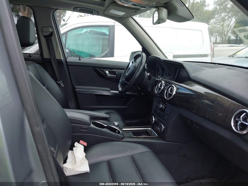 2013 Mercedes-benz VIN WDCGG0EB8DG097413 IAAI salvage auction — RIGHT FRONT, Salvage Certificate (California), sold $275 on 2026-07-29 (photo 5)