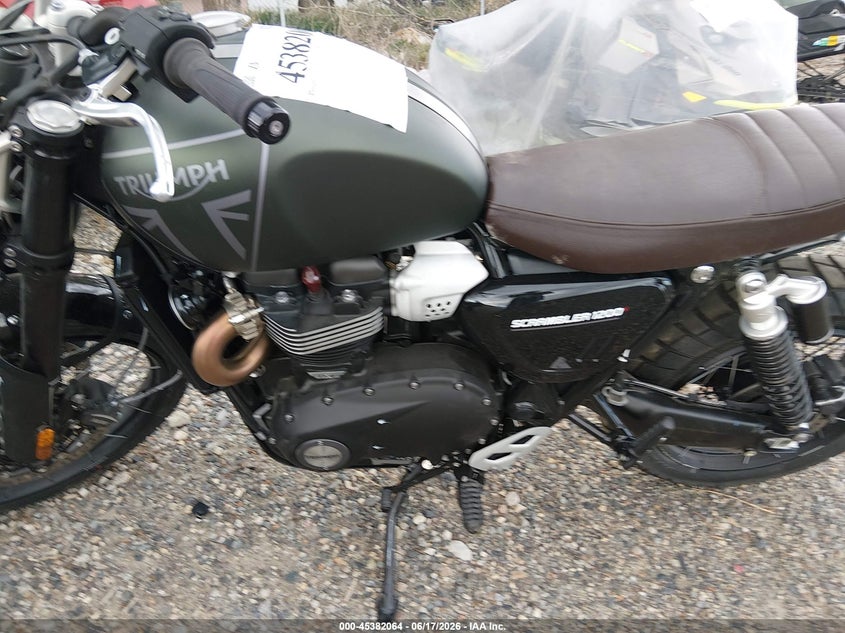 2026 Triumph motorcycle Scrambler VIN SMTDR0HG3TTCK7120 IAAI salvage auction — FRONT END, Salvage (North Dakota), sold $2,700 on 2026-09-26 (photo 9)