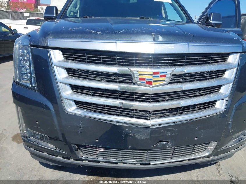 2020 Cadillac Escalade esv VIN 1GYS3GKJ7LR166606 IAAI salvage auction — FRONT & REAR, Salvage (California), sold $18,300 on 2026-07-29 (photo 6)