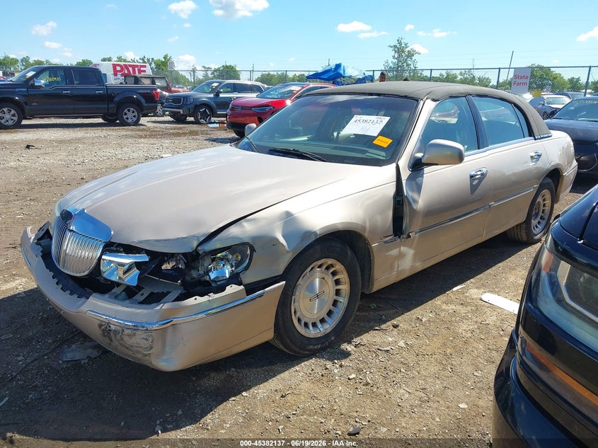 1998 Lincoln TOWN CAR VIN 1LNFM82WXWY655996 IAAI salvage auction — FRONT END, Salvage (Ohio), sold $300 on 2026-07-09 (photo 2)