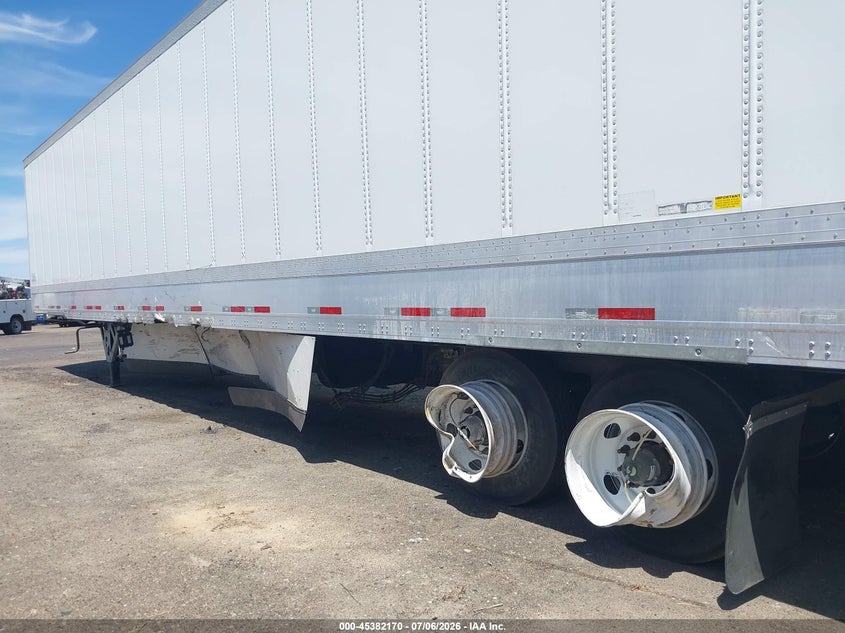 2024 Wabash national corp Unknown VIN 1JJV532D9RL378197 IAAI salvage auction — SIDE, Salvage (California), sold $8,400 on 2026-07-16 (photo 6)
