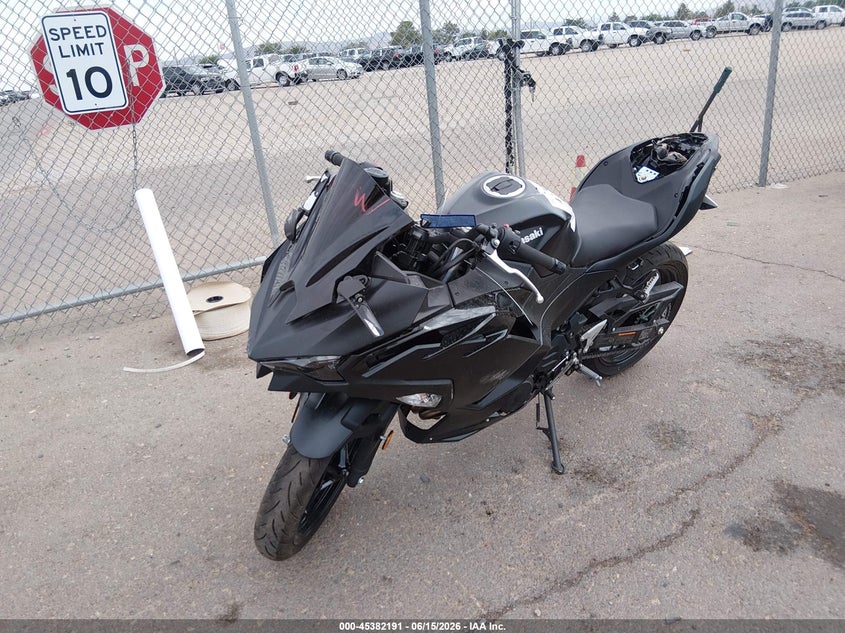 2026 Kawasaki Ninja VIN ML5EXGH13TDAA4377 IAAI salvage auction — SIDE, Salvage Title, sold $1,925 on 2026-09-08 (photo 2)