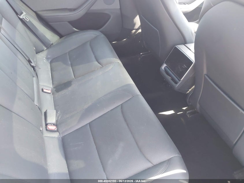2025 Tesla Model 3 VIN 5YJ3E1EAXSF982517 IAAI salvage auction — FRONT END, Salvage Title, sold $8,500 on 2026-07-29 (photo 8)