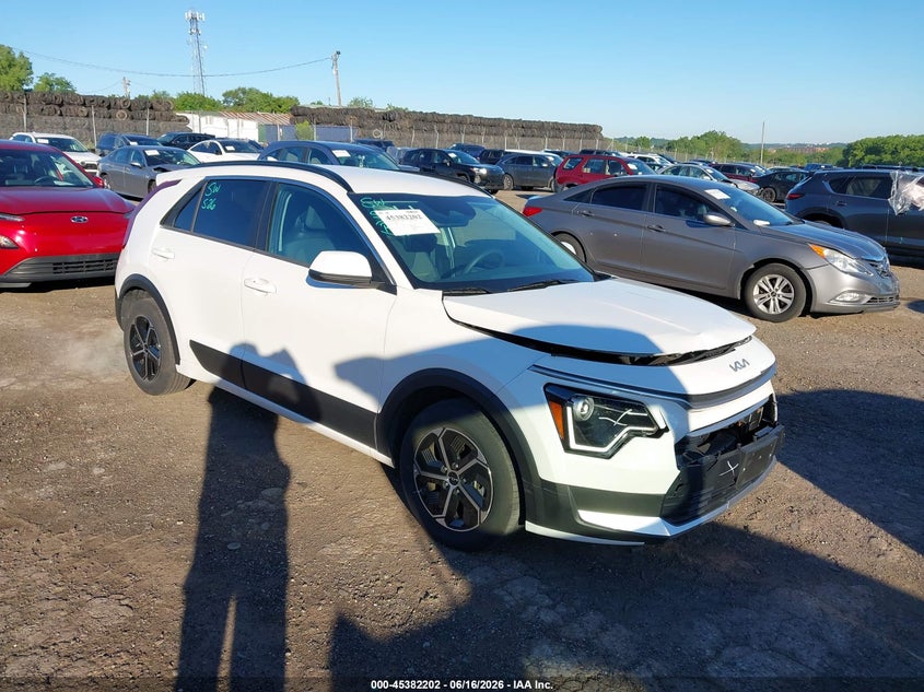 2025 Kia Niro VIN KNDCP3LE6S5287934 IAAI salvage auction — FRONT END, Salvage Title, sold $1,750 on 2026-07-24 (photo 1)