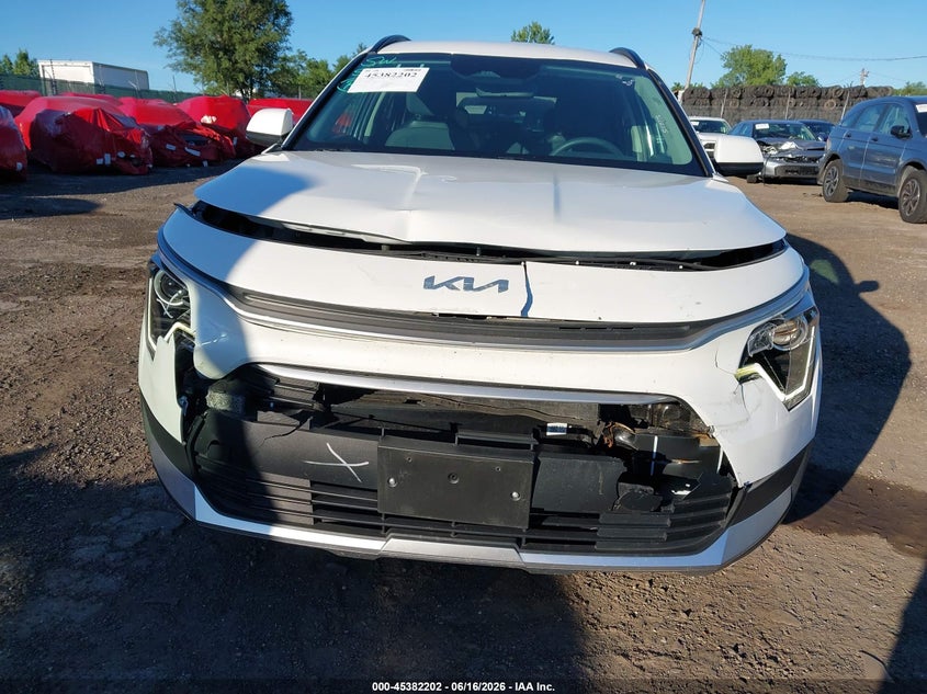 2025 Kia Niro VIN KNDCP3LE6S5287934 IAAI salvage auction — FRONT END, Salvage Title, sold $1,750 on 2026-07-24 (photo 6)