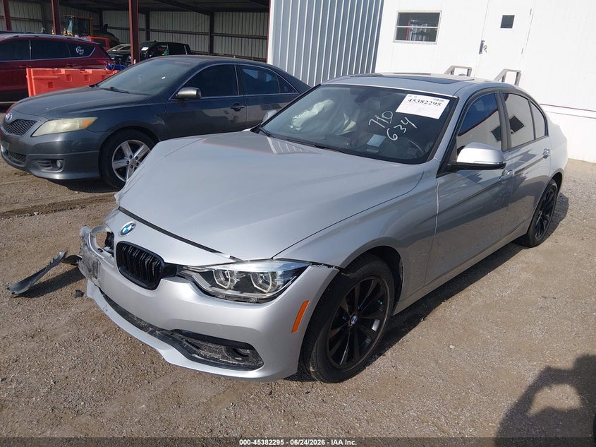 2018 BMW 3er VIN WBA8E5G54JNU46334 IAAI salvage auction — FRONT & REAR, Salvage Title, sold $1,675 on 2026-08-13 (photo 2)