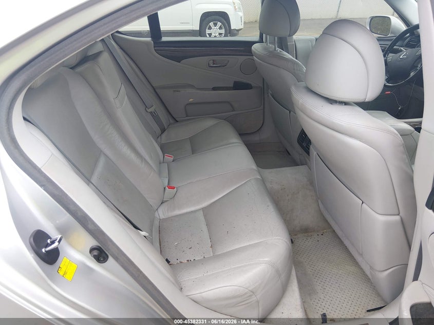 2010 Lexus Ls 460 VIN JTHBL5EF4A5093232 IAAI salvage auction — LEFT REAR, Salvage (Mississippi), sold $1,450 on 2026-07-23 (photo 8)