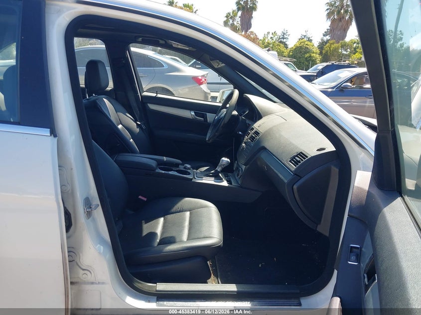 2010 Mercedes-benz C class VIN WDDGF5EB1AR129565 IAAI salvage auction — NORMAL WEAR, Clear - Dealer Only (California), sold $600 on 2026-07-20 (photo 5)