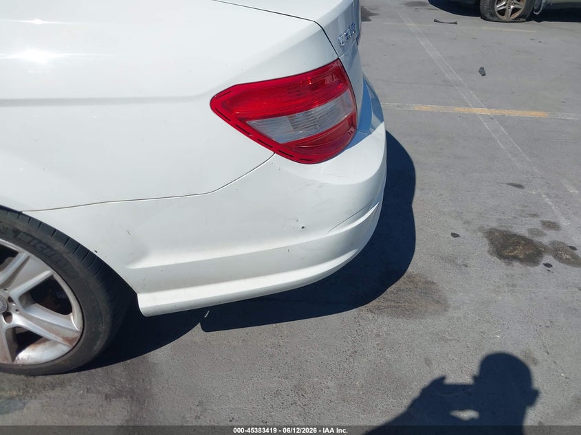 2010 Mercedes-benz C class VIN WDDGF5EB1AR129565 IAAI salvage auction — NORMAL WEAR, Clear - Dealer Only (California), sold $600 on 2026-07-20 (photo 6)