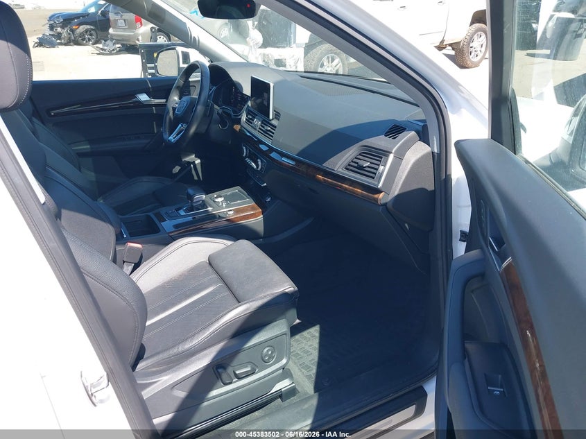 2019 Audi Q5 VIN WA1BNAFY5K2085254 IAAI salvage auction — REAR END, Wait Title, sold $8,500 on 2026-08-01 (photo 5)