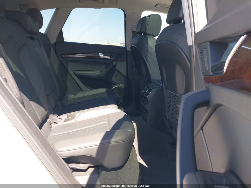 2019 Audi Q5 VIN WA1BNAFY5K2085254 IAAI salvage auction — REAR END, Wait Title, sold $8,500 on 2026-08-01 (photo 8)