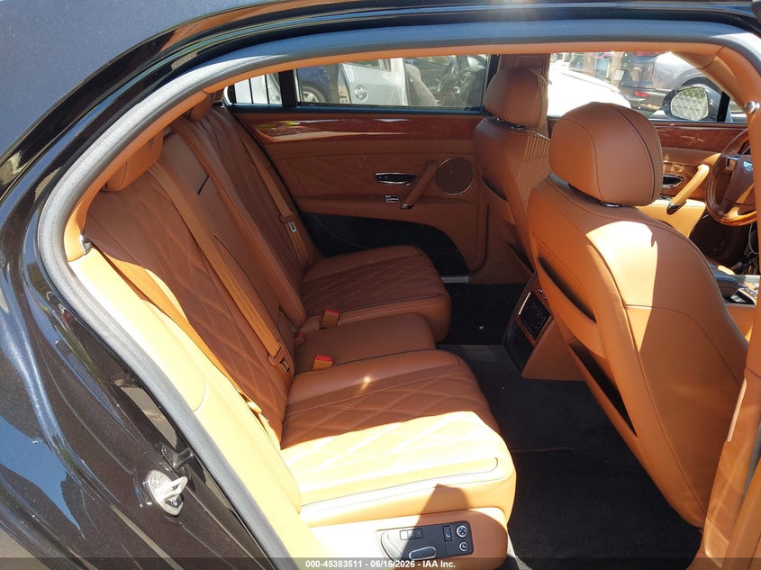 2016 Bentley Flying spur VIN SCBET9ZAXG8050738 IAAI salvage auction — WATER/FLOOD, Salvage Title, sold $34,250 on 2026-08-04 (photo 8)